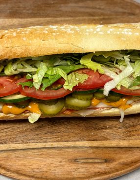 Broodje kipfilet met peperoni