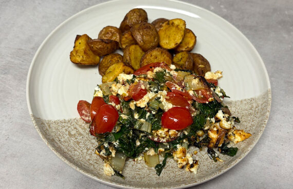 Snijbiet met feta en tomaat uit de airfryer